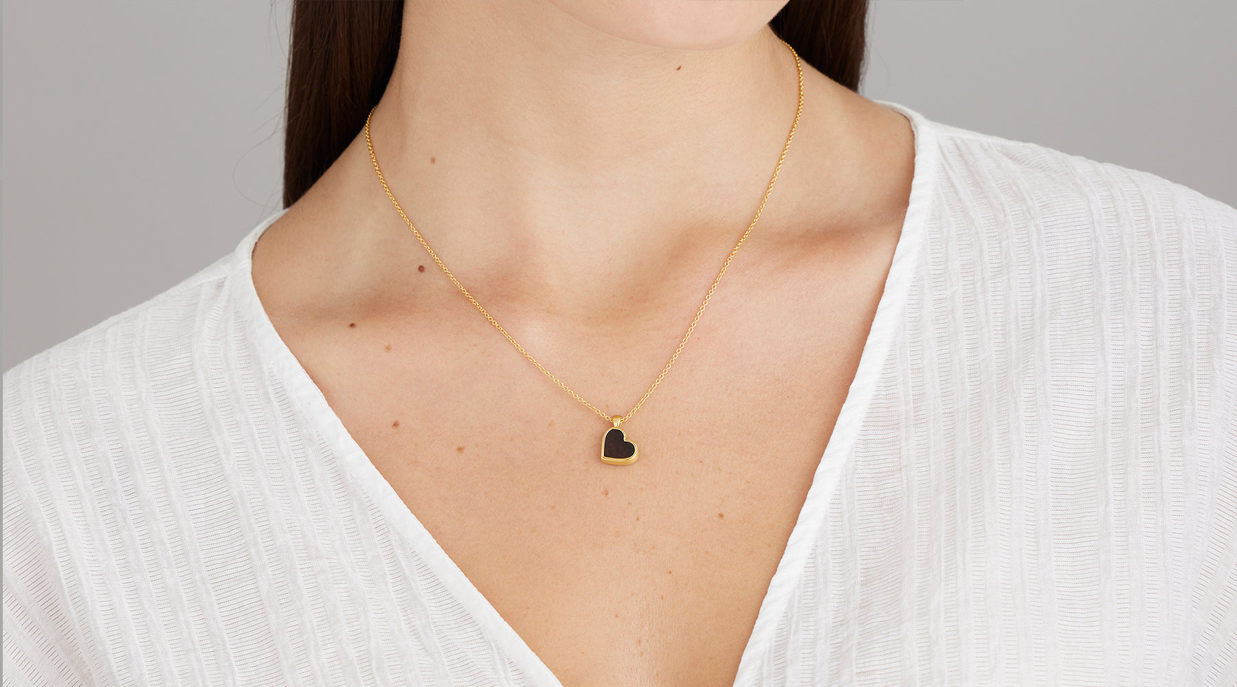 Why Wood is the Perfect 5-Year Anniversary Gift: Symbolism and Meaning
