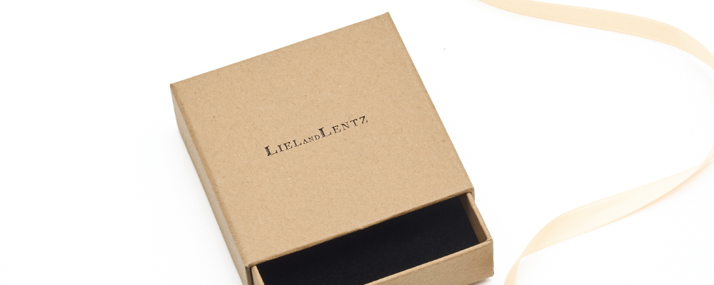 The Best 5th Anniversary Gifts for 2025