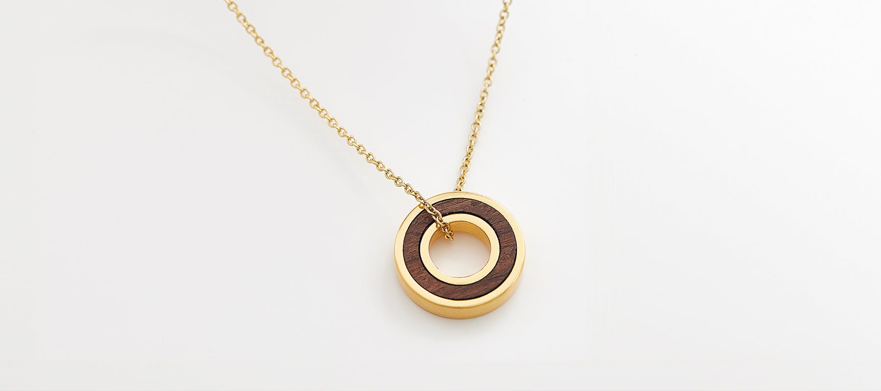 Top Trends for 5 Year Anniversary Gifts in 2024