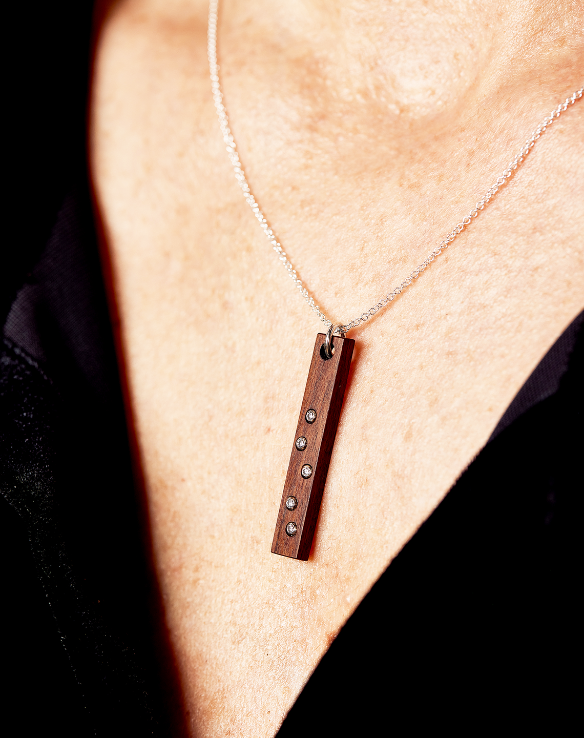 5 WHITE SAPPHIRE BAR - Silver