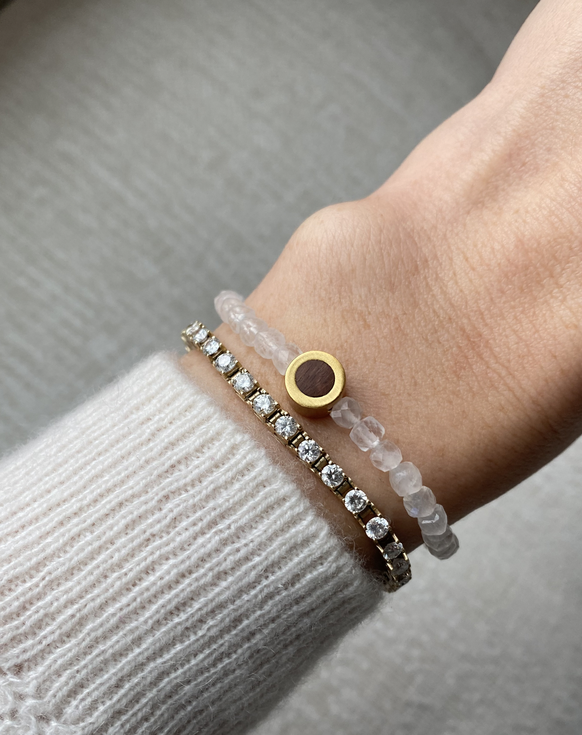 RAINBOW MOONSTONE - Gold