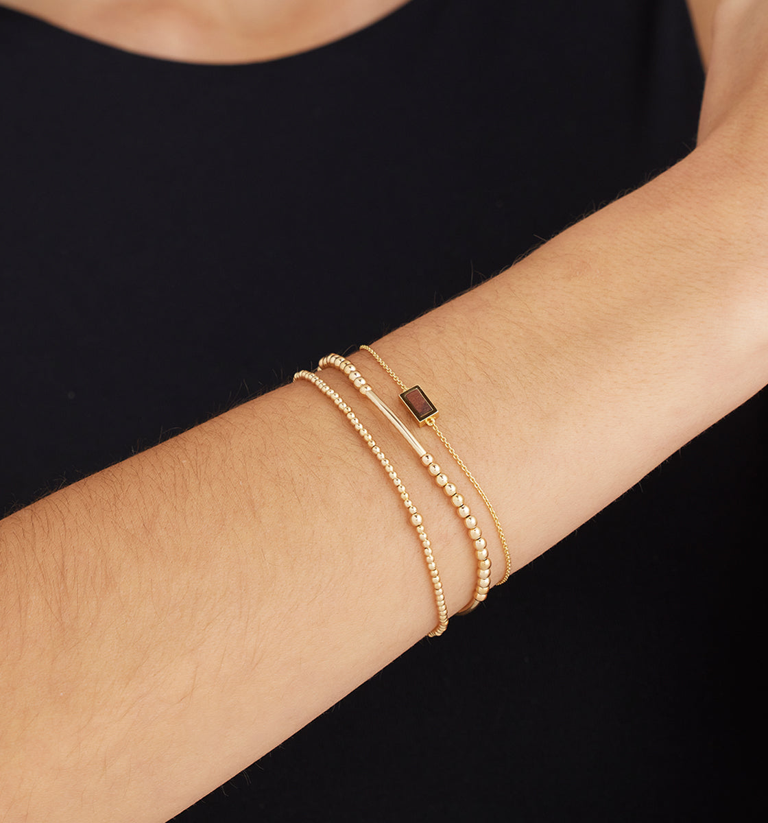 GOLD MINI BAR BRACELET